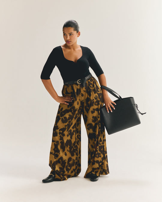 Levy print pants