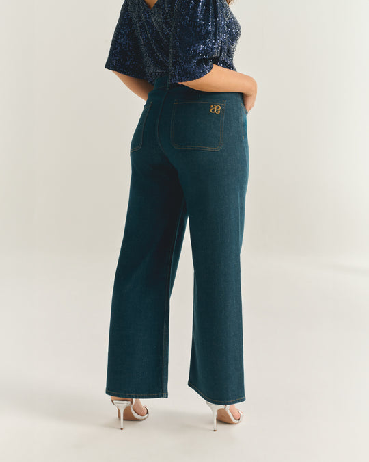 Discover our collection of plus-size women's jeans.